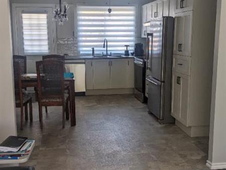 Beau grand 4 1/2 secteur hopital