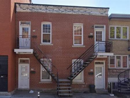 3 1/2 PRES METRO FRONTENAC et PREFONTAINE