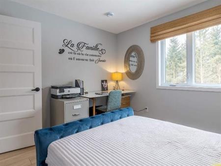 2 CH - 1 SDB - Bromont - $1,725 /mo