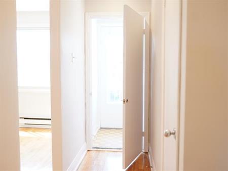 1 CH - 1 SDB - Montréal - $1,275 /mo