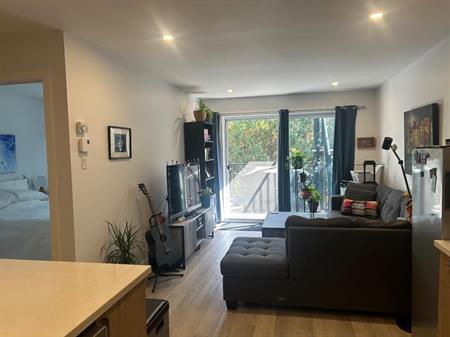 **PREMIER MOIS GRATUIT**Grand 41/2 à louer à Repentigny