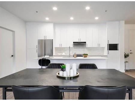 Grand 5 1/2 premier mois novembre à 1518$ droit aux animaux