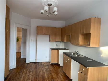 Logement 6 1/2 métro Cadillac