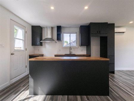 Appartement 5 1/2 à louer à St-rédempteur