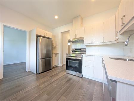 **Because You Deserve Renovated 4 1/2 w Parking, Metro Lasalle,Verdun**