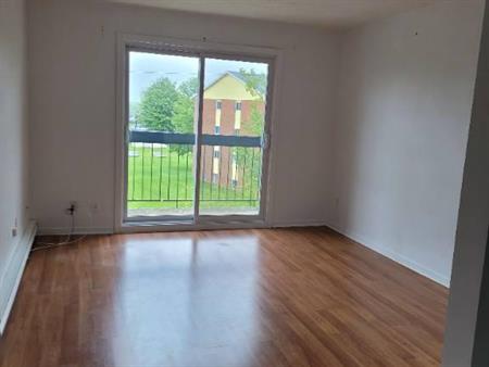 JANVIER 31/2 TOUS INCLUS SECTEUR UNIVERSITÉ MONT BELLEVUE