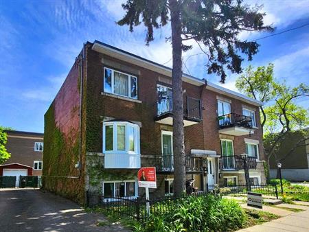 grand 6 et demi avec garage près du métro Honoré Beaugrand
