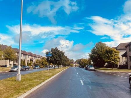 Beau 4 ½ à 100e ave, Chomedey, style condo