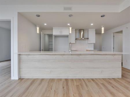 Condo 4.5 disponible 1er decembre