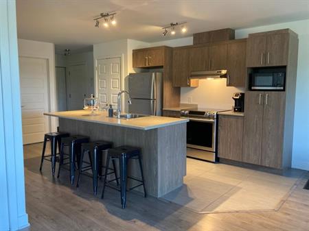 4 1/2 à louer Charlemagne 1er déc