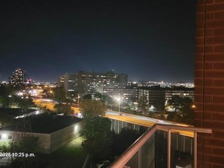 Grand 4 1/2 à louer / Large 4 1/2 for rent