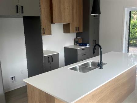 Grand 5 1/2 à louer à Saint-Jérôme