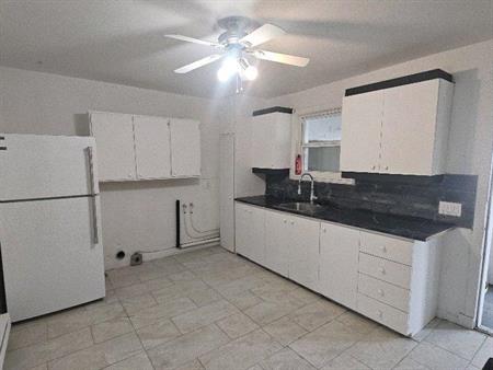 4 1/2 Renové libre 1er Novembre