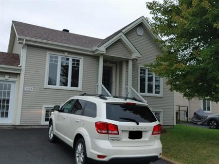 Grand 5 1/2, trés ensoleillé à Mcmasterville