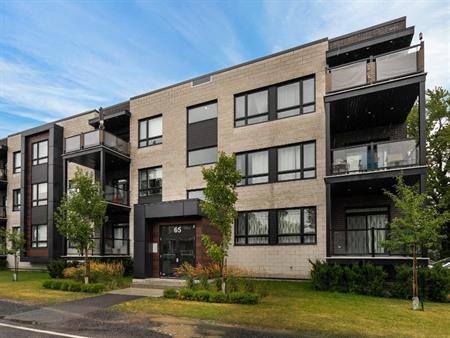 4 1/2 lumineux au 1er étage avec garage à Sainte-Catherine