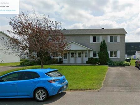 Beau 4 1/2 Drummondville disponible 1e janvier 2026