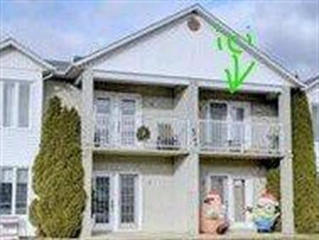 Grand 5 1/2 à louer