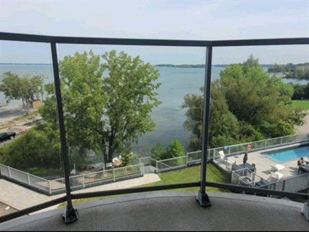 LOGEMENT 3½ BORD DU FLEUVE