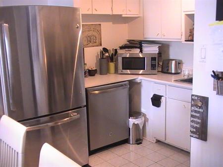 Beau 4 1/2 Vieux Longueuil style condo à louer - Béton / Garage