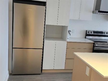 5 1/2 a louer immédiatement- PROMO 1 MOIS GRATUIT *** LAVAL