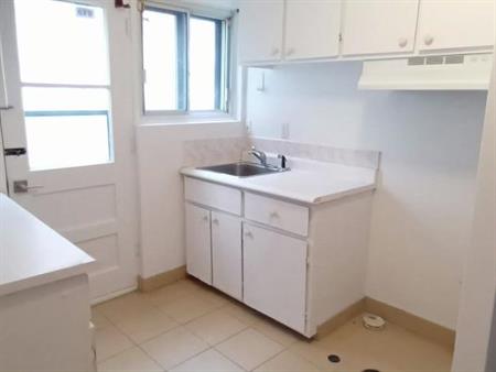 ST-LÉONARD 31/2 LIBRE RÉNOVÉ