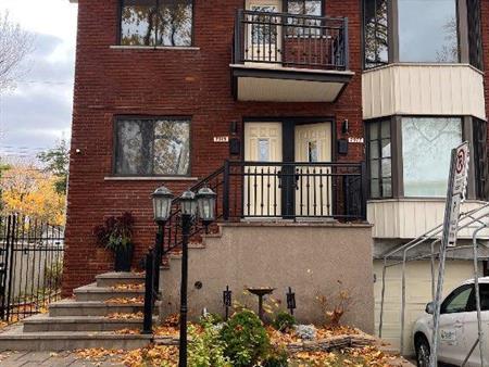 Grand 5 1/2 a louer (Semi meublé)