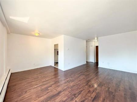 1 CH - 1 SDB - Westmount - $1,350 /mo