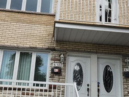 Spacieux 5 1/2 à louer à Nouveau Rosemont