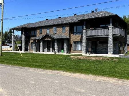Logement 4 1/2 à Saint-Ambroise