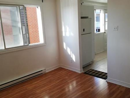 Appartement 3 1/2 à louer 1er décembre Montréal-Nord