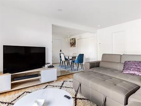 Appartements Meublé 4 1/2, 2 CH à Laval Meublé