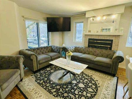 Grand condo 3 chambres idéal pour familles – LaSalle (Angrignon)