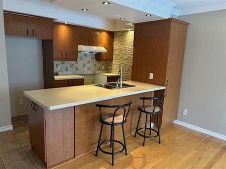 Très grand condo 3½ lumineux + salle de lavage séparée (Beauport)